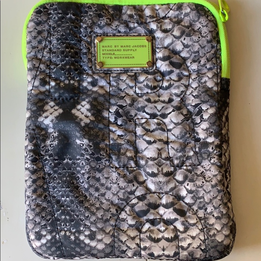 Marc by Marc Jacobs I pad case